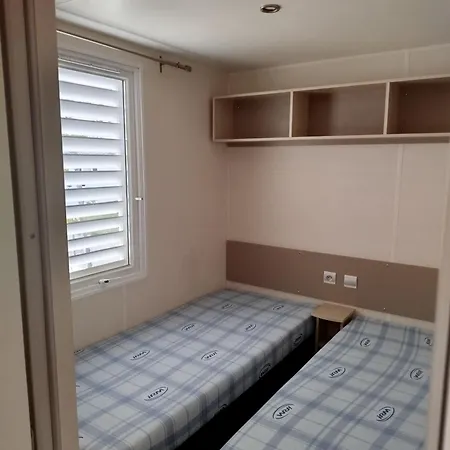 Mobil Dans 3 Etoiles * Saint-Papoul